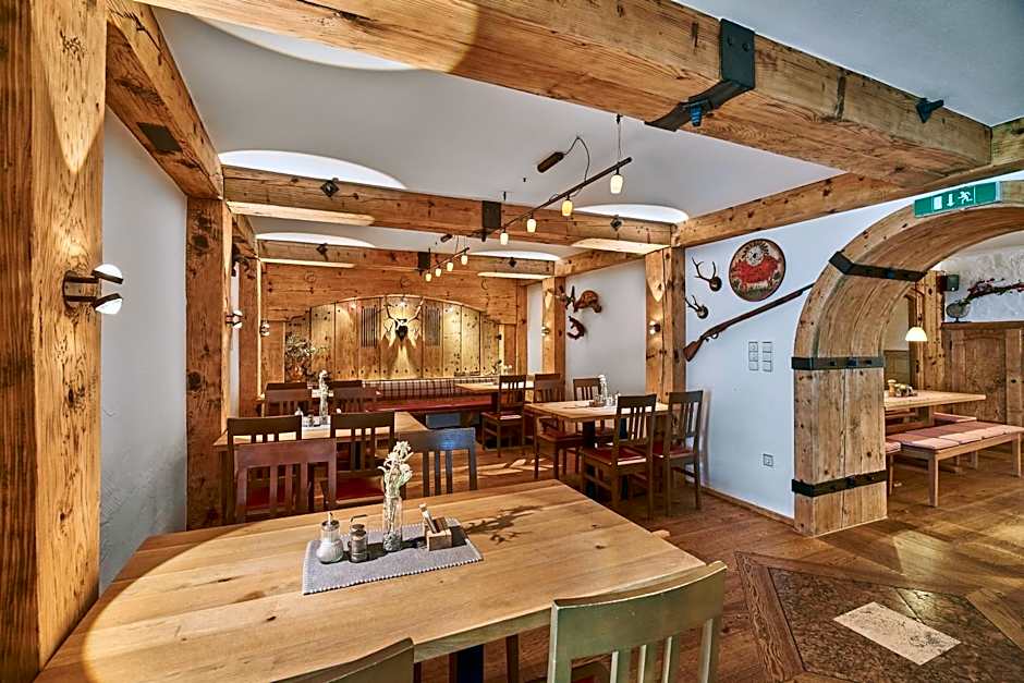 Aktivhotel & Gasthof Schmelz Ihr familienfreundliches Urlaubs Hotel mit Wellness, Almsauna, Chiemgau Karte