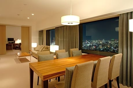 2 Bedroom Suite City View Lounge Access