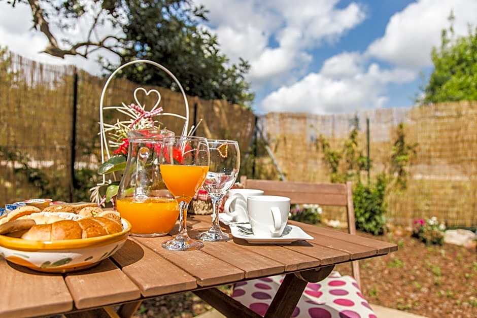 Abbraccio del Carrubo