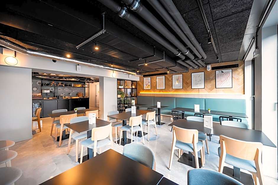 Staycity Aparthotels Paris La Defense