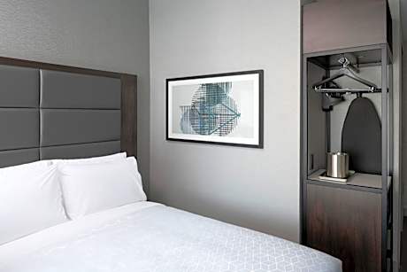 Queen Room with Two Queen Beds - Hearing Accessible/Non-Smoking