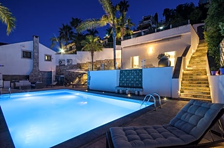 Romantic panoramic Apartment with terrace&pool