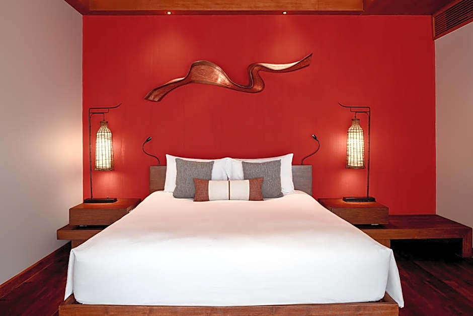 Photo 1 of 5 of Ocean Suite