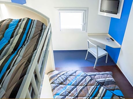 Triple Room with Shared Bathroom