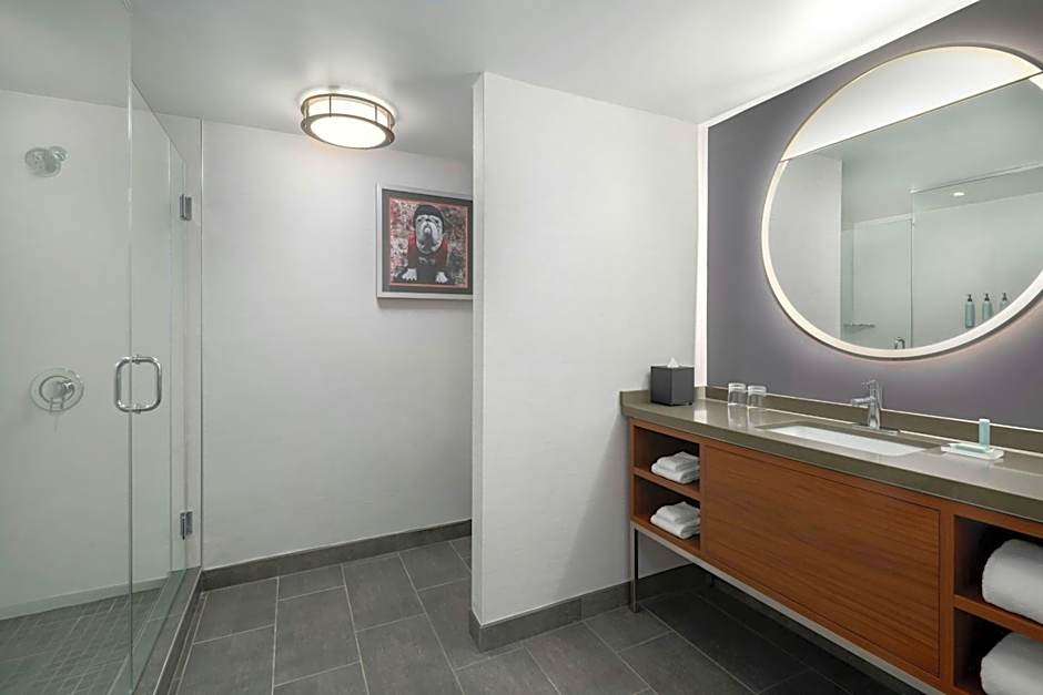 Courtyard by Marriott Athens Downtown