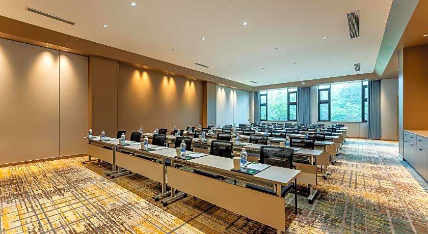 Holiday Inn Jiuhua Mountain Hot Spring By IHG