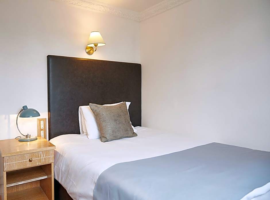 White Hart Hotel by Greene King Inns