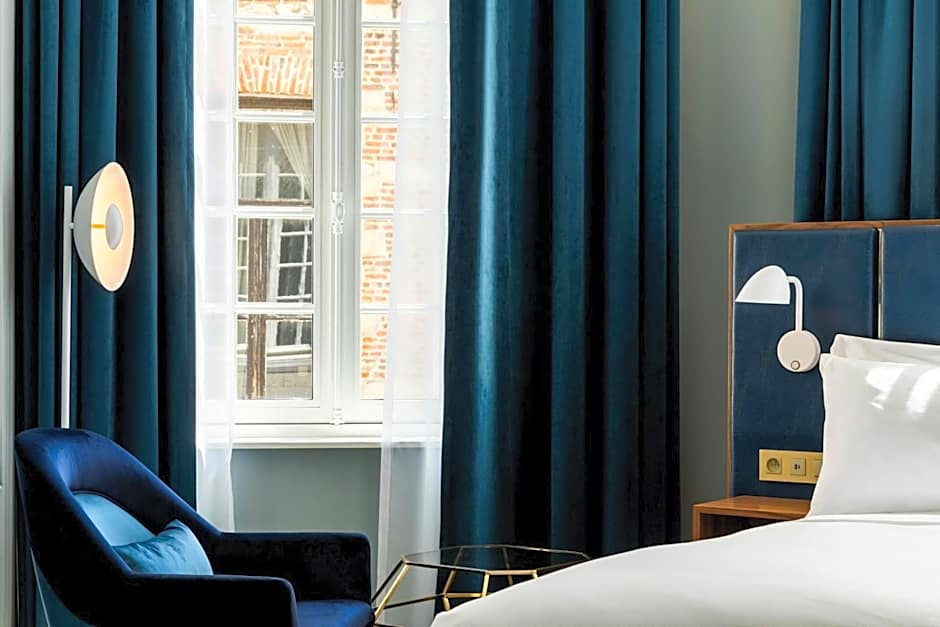 Sapphire House Antwerp, Autograph Collection