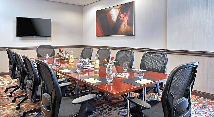 Renaissance Chicago Glenview Suites Hotel