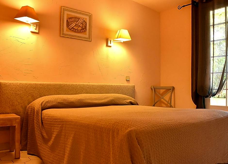 Hotel Les Mazets Des Roches