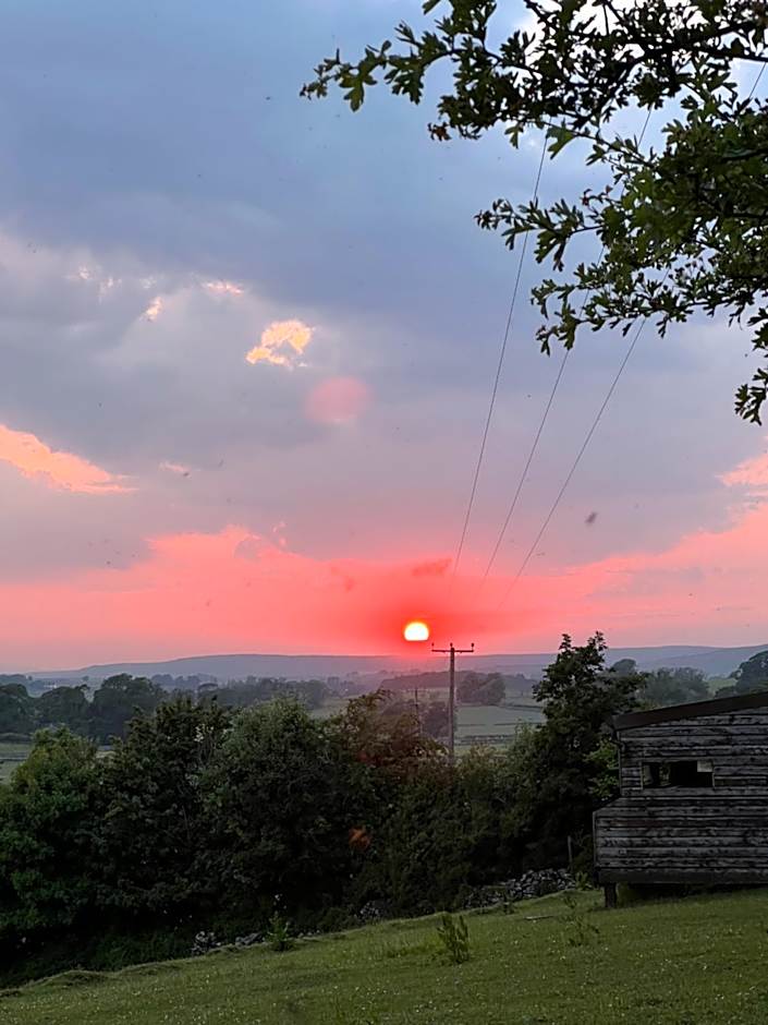 The Fat Lamb Country Inn and Nature Reserve