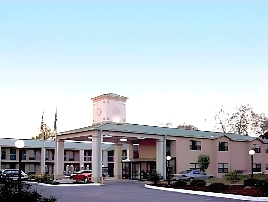 Executive Inn Opp