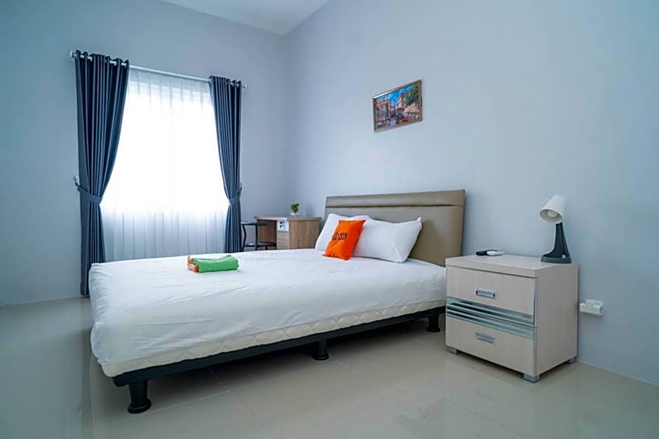 Nina House near Taman Budaya Sentul RedPartner