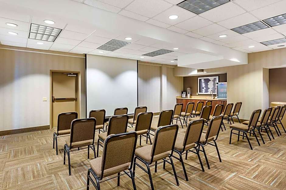 Best Western Plus Cottontree Inn