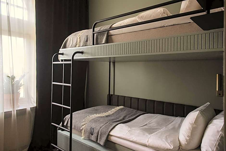 Home Hotel Christian IV