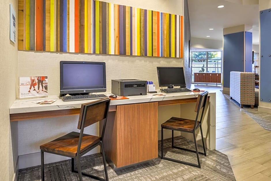 Holiday Inn Express Hotel & Suites Elk Grove Ctrl - Sacramento S By IHG