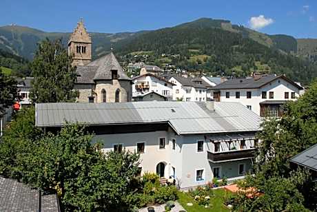 Single Room with Mountain View