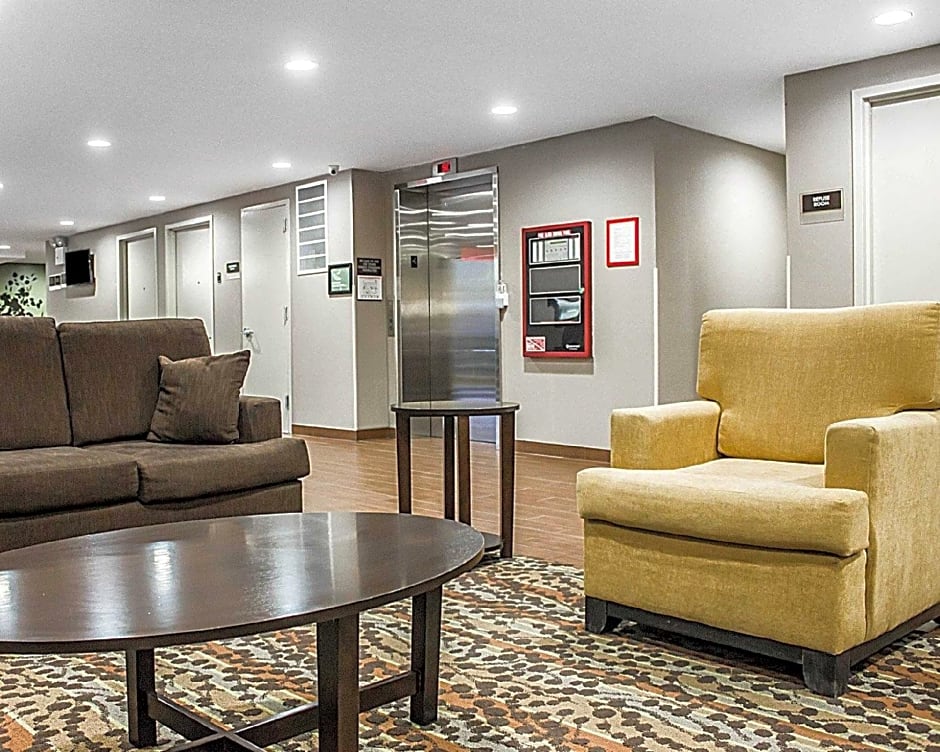 Days Inn by Wyndham Brooklyn Borough Park