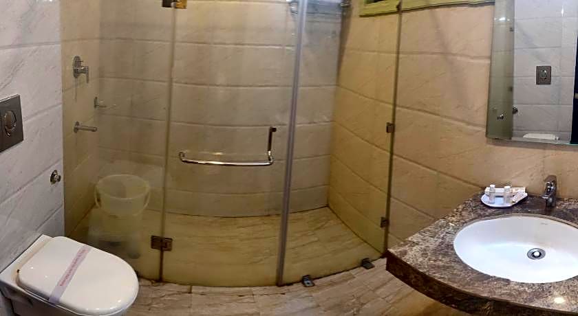 Hotel The Royal Krishna