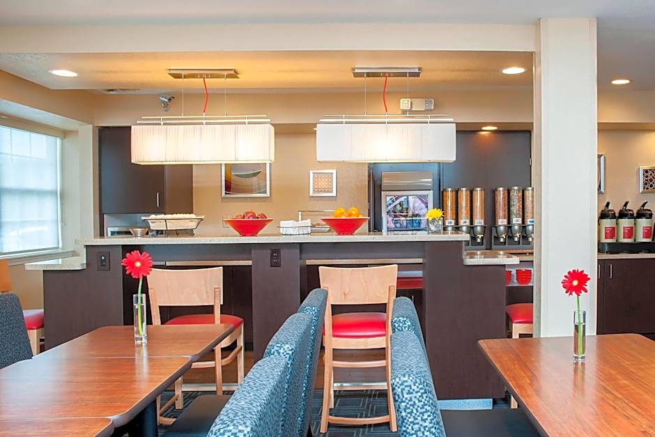 TownePlace Suites by Marriott Indianapolis Park 100