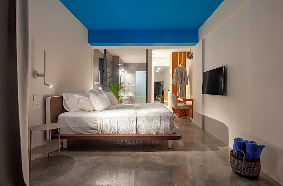 Adrop Pool Suites