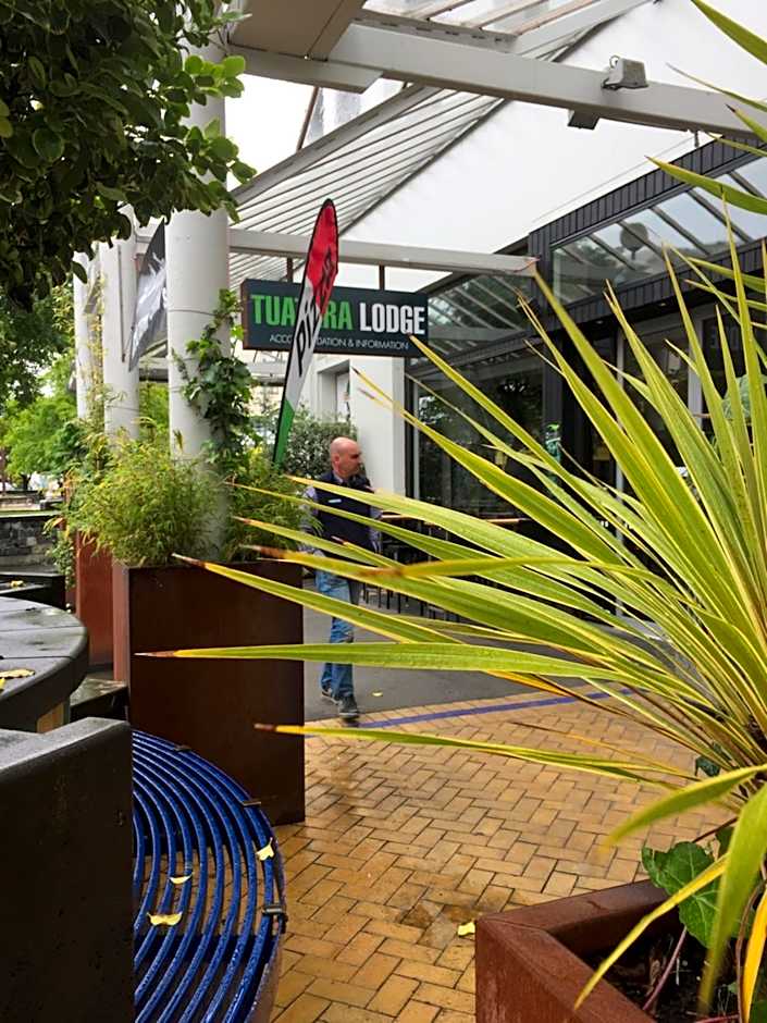 Tuatara Lodge