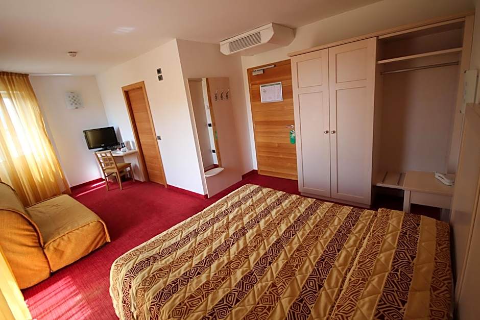 Nature Bio Hotel Elite