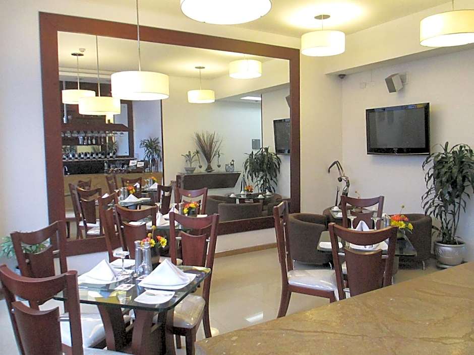 Hotel Platinum Suite