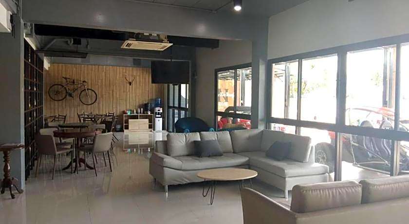 Sattahip 9 Boutique Hotel