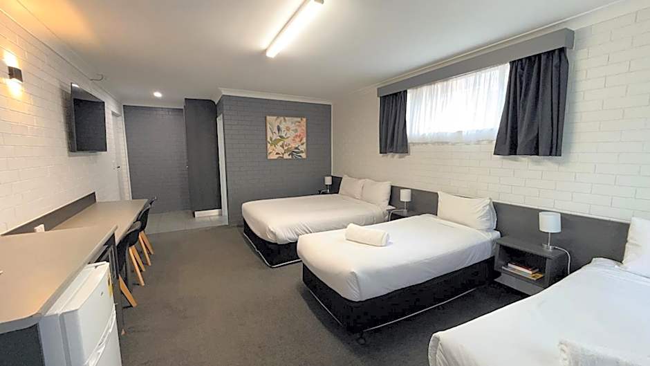 Blue Violet Motor Inn