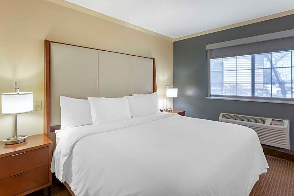 Best Western PLUS Cotton Tree Inn