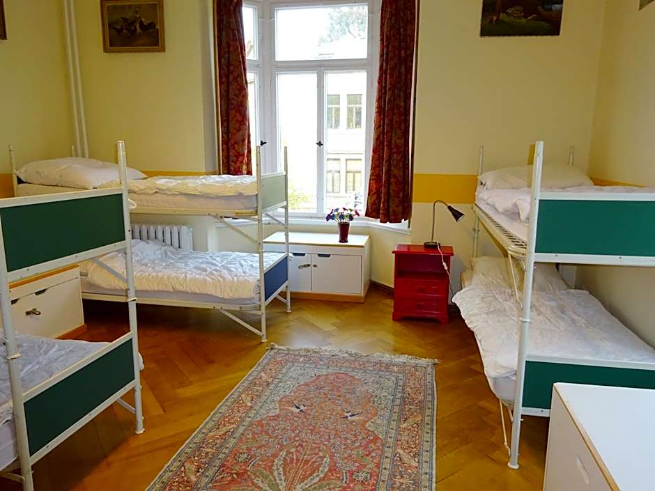 Hummel Hostel - Historische Stadtvilla mit Garten