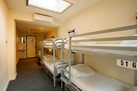 Bed in 6-Bed Mixed Dormitory Room