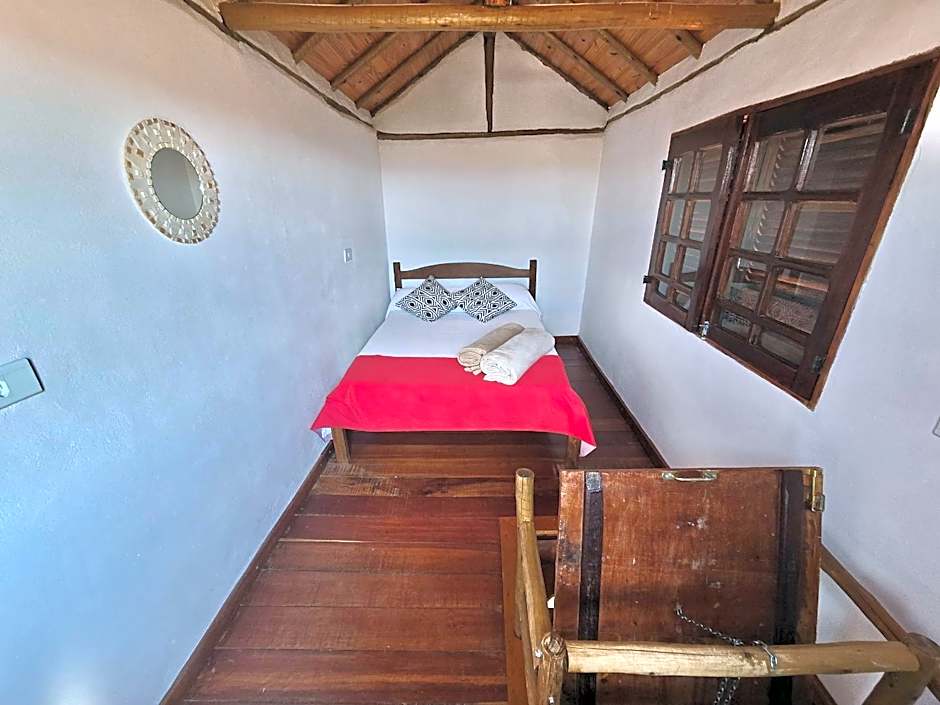 Chalés Vila Carrancas - Ao lado do centro com piscina, cozinha completa e muita tranquilidade