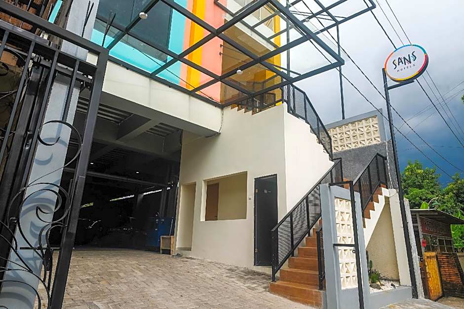 SANS Hotel Premiere Majapahit Semarang