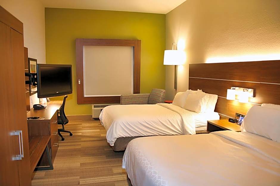 Holiday Inn Express & Suites Douglas By IHG