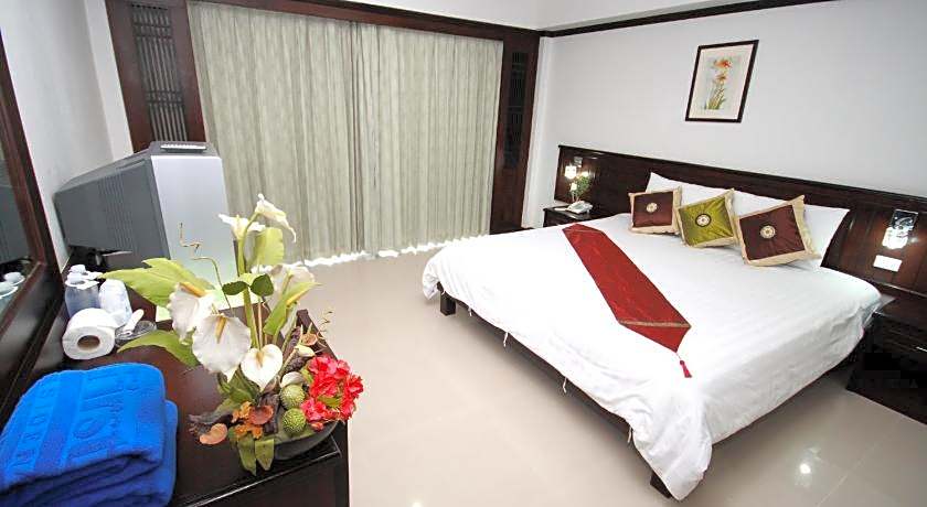 First Residence Hotel