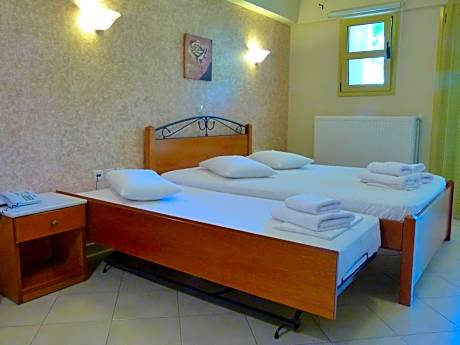 Economy Triple Studio