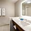 Holiday Inn Express and Suites - Petersburg - Fort Lee by IHG