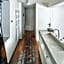 Boutique Hotel DARQ