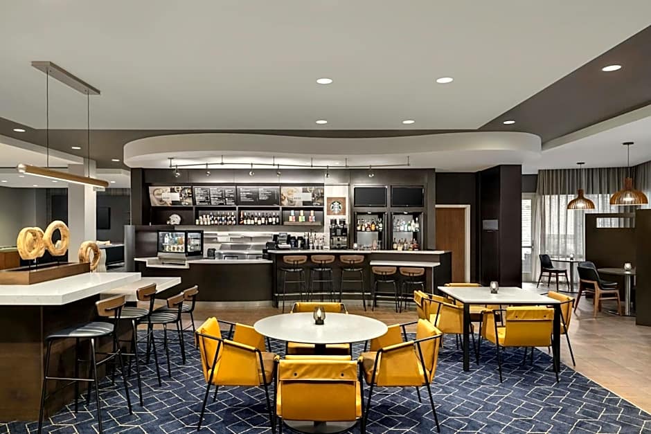 Courtyard by Marriott Omaha Bellevue at Beardmore Event Center