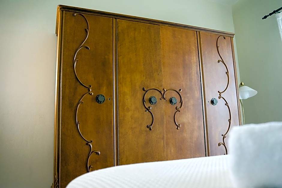 PLEIADES lUXURY APARTMENTS