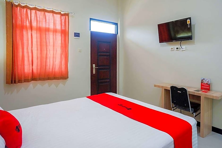 RedDoorz Plus @ Jl Pemuda Pati