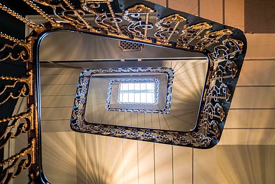 62 Castle Street Hotel