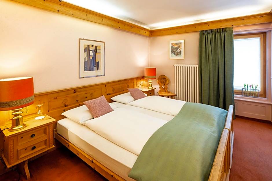Hotel Alpina