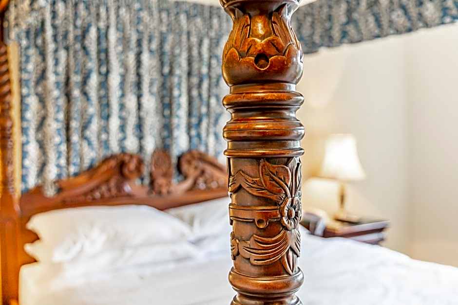 Best Western Limpley Stoke Hotel