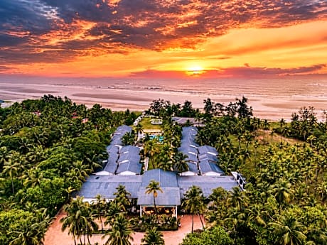 Foxoso La Beach Resort & Spa, Goa
