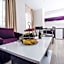 Avenue Deluxe Hotel