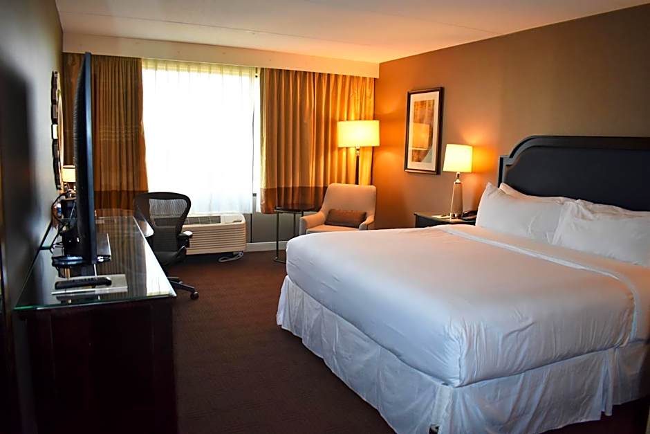 Sheraton Lisle Naperville Hotel
