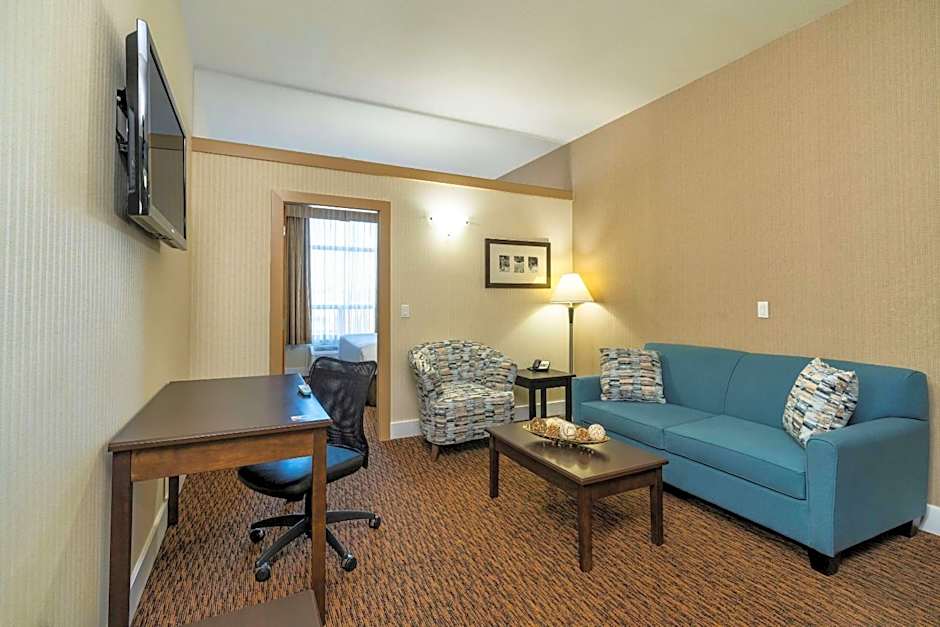 Comfort Inn & Suites